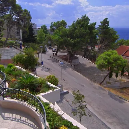 In With A Sea View, Terrace, Air Conditioning, Wifi 201-5 Apartman Brela