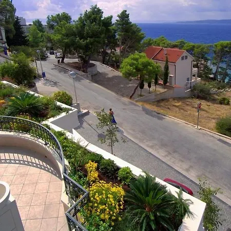 In With A Sea View, Terrace, Air Conditioning, Wifi 201-5 Apartman Brela